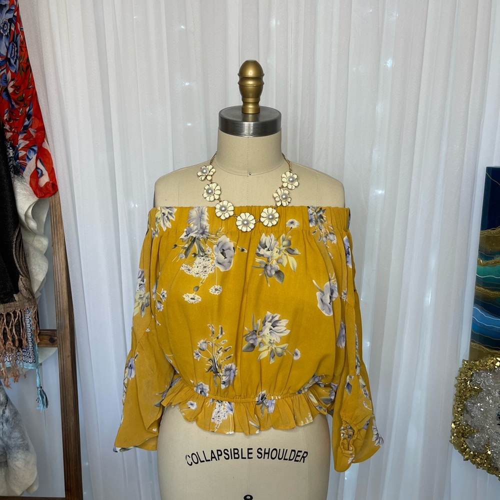 🌺BOGO-NWOT 🌺 Willow & Root Floral balloon sleeve blouse bundle + Necklace